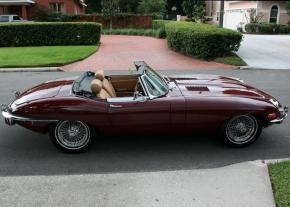 Jaguar E-Type photo