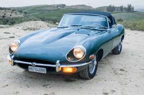 Jaguar E-Type photo