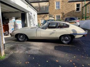 Jaguar E-Type photo