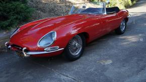 Jaguar E-Type photo