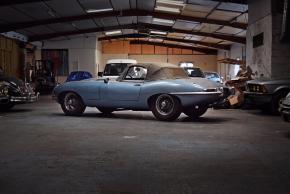 Jaguar E-Type photo