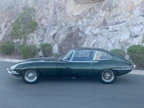 Jaguar E-Type photo