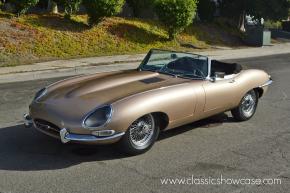 Jaguar E-Type photo