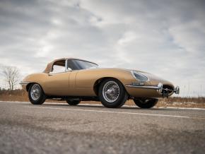 Jaguar E-Type photo