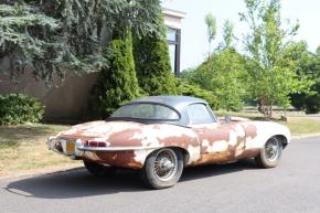 Jaguar E-Type photo