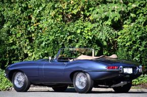 Jaguar E-Type photo