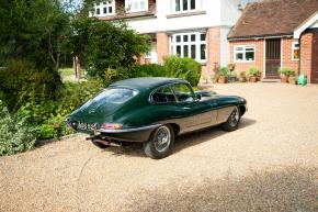 Jaguar E-Type photo