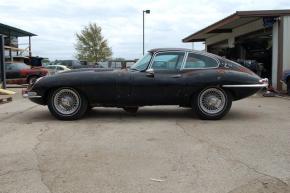 Jaguar E-Type photo