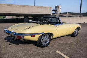 Jaguar E-Type photo