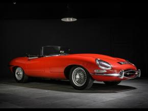 Jaguar E-Type photo