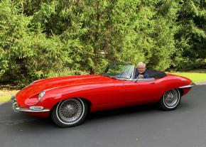 Jaguar E-Type photo