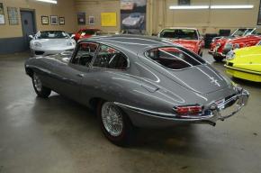 Jaguar E-Type photo