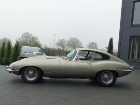 Jaguar E-Type photo