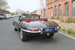 Jaguar E-Type photo