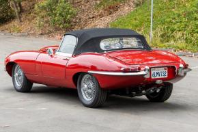 Jaguar E-Type photo