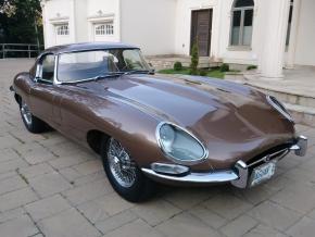 Jaguar E-Type photo