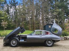 Jaguar E-Type photo