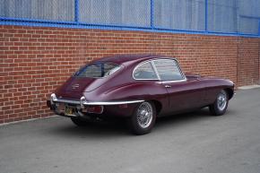 Jaguar E-Type photo