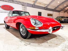 Jaguar E-Type photo