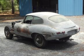 Jaguar E-Type photo