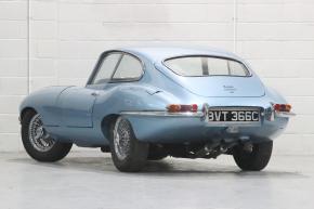 Jaguar E-Type photo