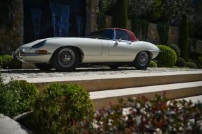 Jaguar E-Type photo