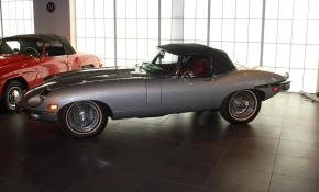 Jaguar E-Type photo