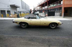 Jaguar E-Type photo