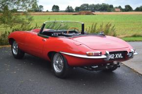 Jaguar E-Type photo