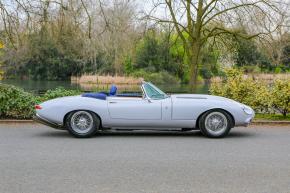 Jaguar E-Type photo