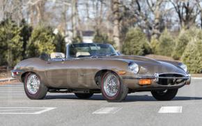 Jaguar E-Type photo