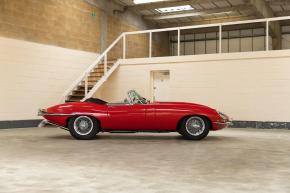 Jaguar E-Type photo