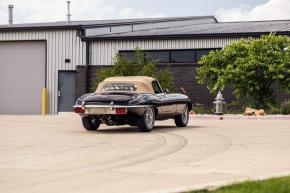 Jaguar E-Type photo