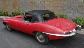 Jaguar E-Type photo