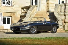 Jaguar E-Type photo