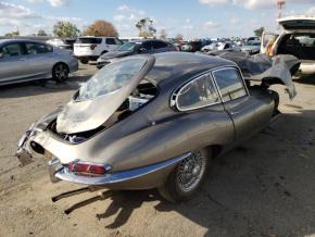 Jaguar E-Type photo