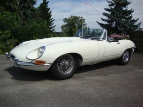 Jaguar E-Type photo