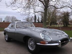 Jaguar E-Type photo