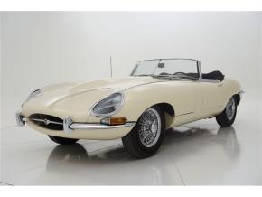 Jaguar E-Type photo