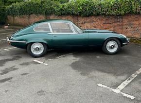 Jaguar E-Type photo