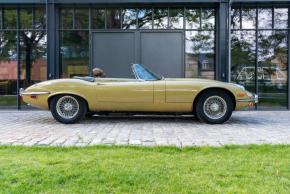 Jaguar E-Type photo