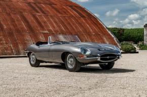 Jaguar E-Type photo