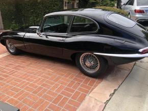 Jaguar E-Type photo