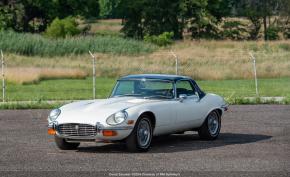 Jaguar E-Type photo