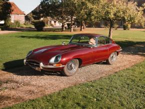 Jaguar E-Type photo