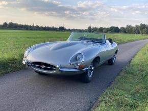 Jaguar E-Type photo