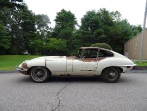 Jaguar E-Type photo