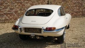 Jaguar E-Type photo