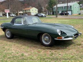 Jaguar E-Type photo