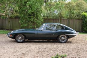 Jaguar E-Type photo